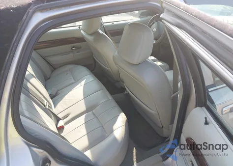 2005 Mercury Grand Marquis Ls/Lse z USA, uszkodzony, nr VIN 2MEFM75WX5X662759